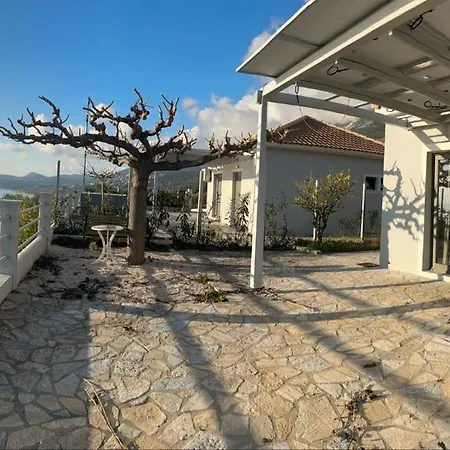Vila Liocharis Akro 1 *
