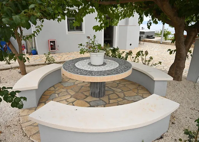 Liocharis Akro 1 וילה *